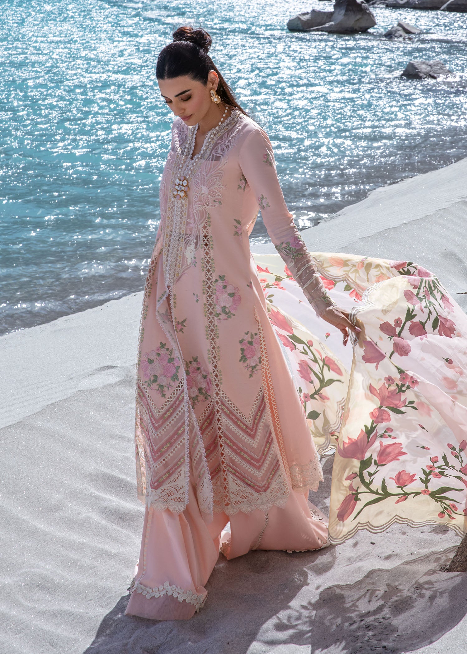 Crimson Luxury Lawn 2024 | Sarfaraz | Forget Me Not - Sorbet Pink