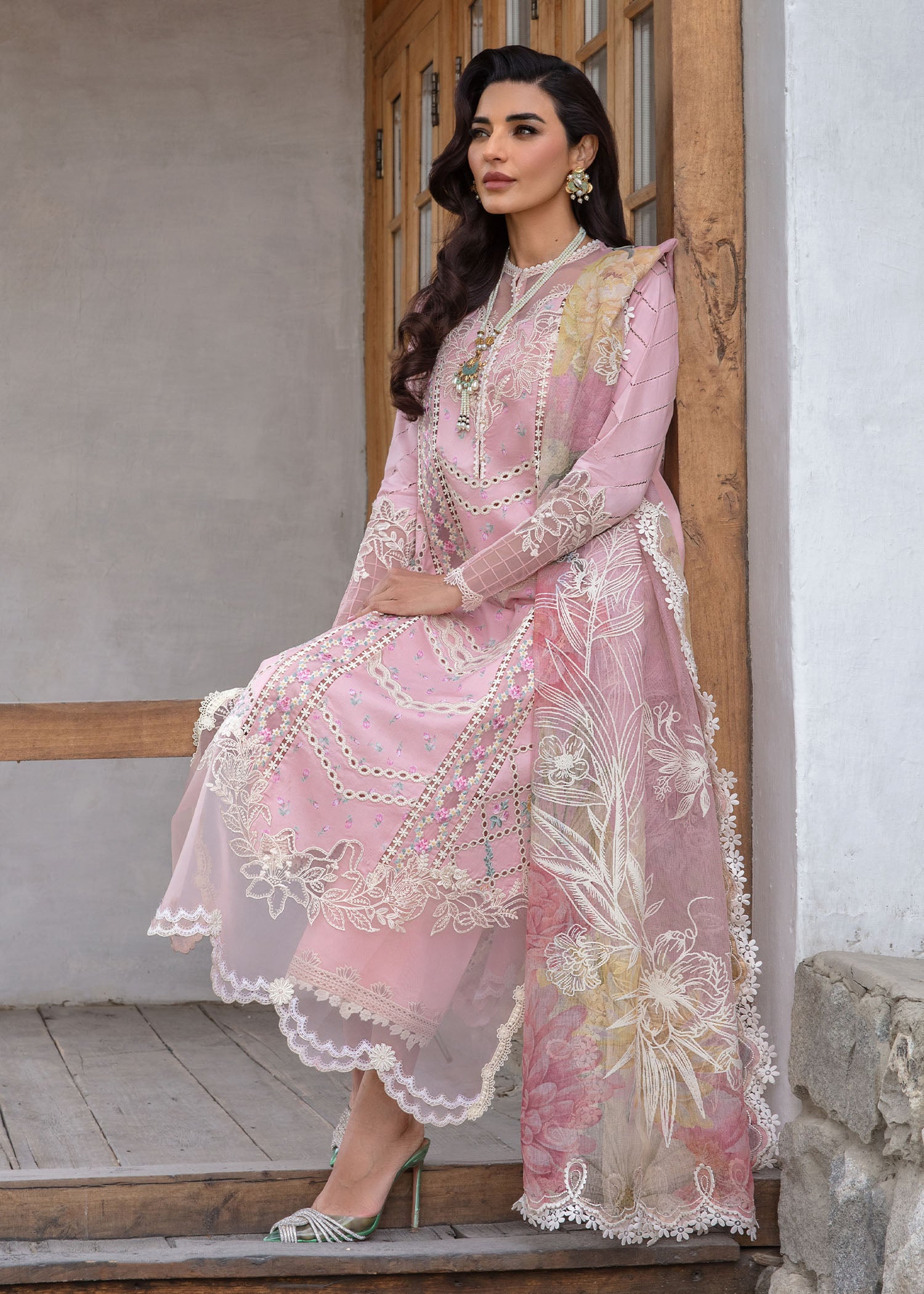 Crimson Luxury Lawn 2024 | Sarfaraz | A Floral Mesh - Rose Pink - Image 3