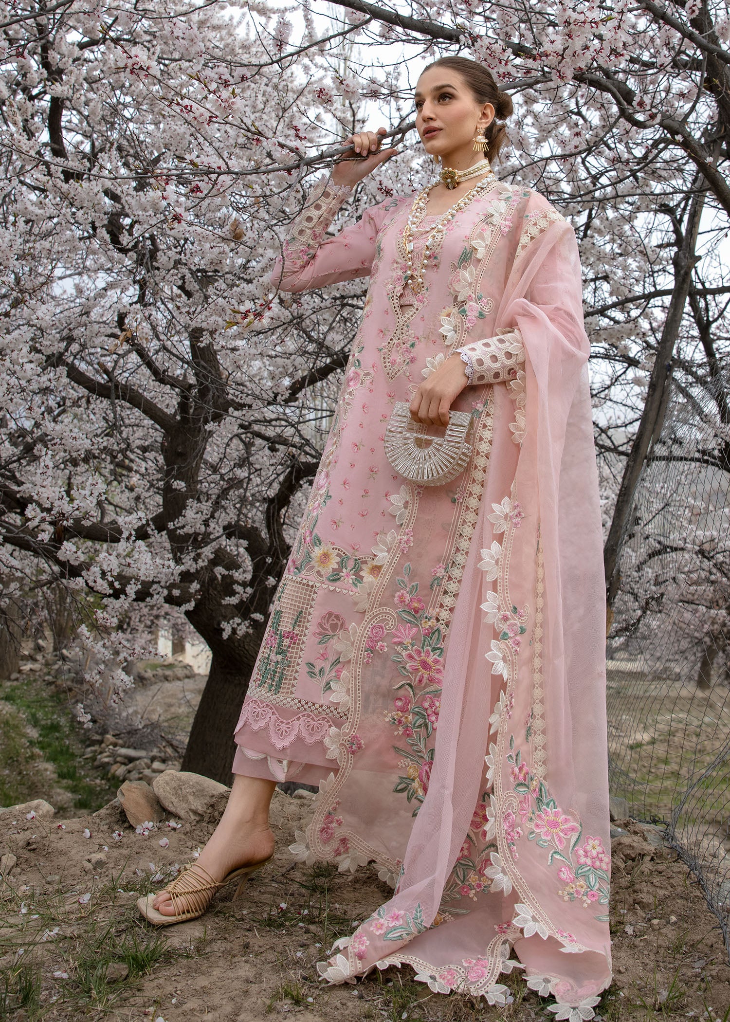 Crimson Luxury Lawn 2024 | Sarfaraz | Believe In Her - Blush Pink - Image 4