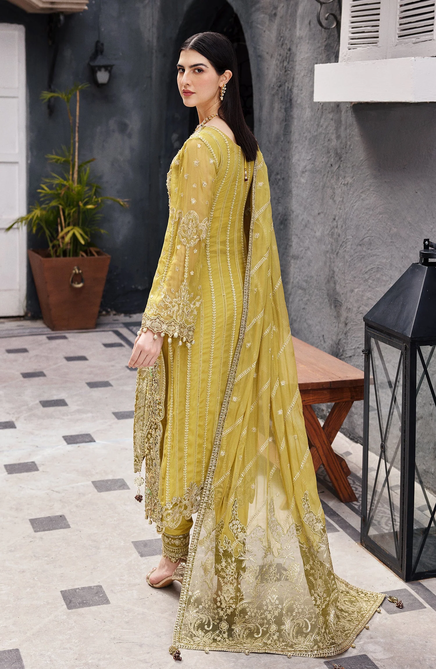 Emaan Adeel Nawabzadi Embroidered | AROOHI - Image 3