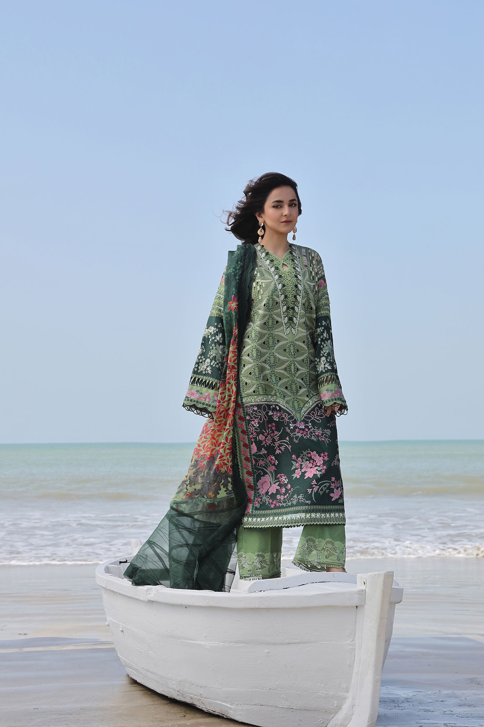 Maryam Hussain Luxury Lawn 24 | GARDENIA - Image 5