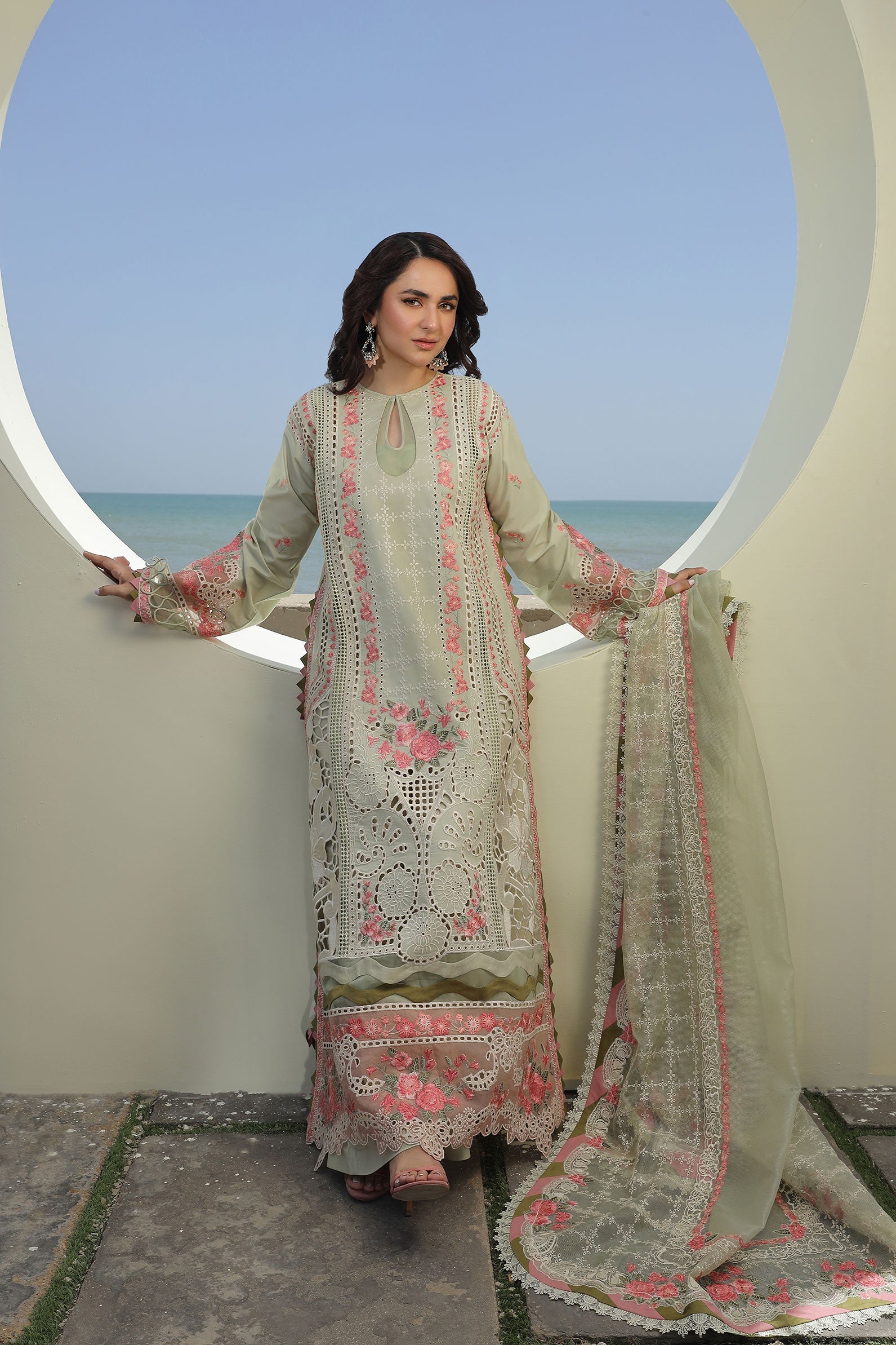 Maryam Hussain Luxury Lawn 24 | HAVANA - Image 6