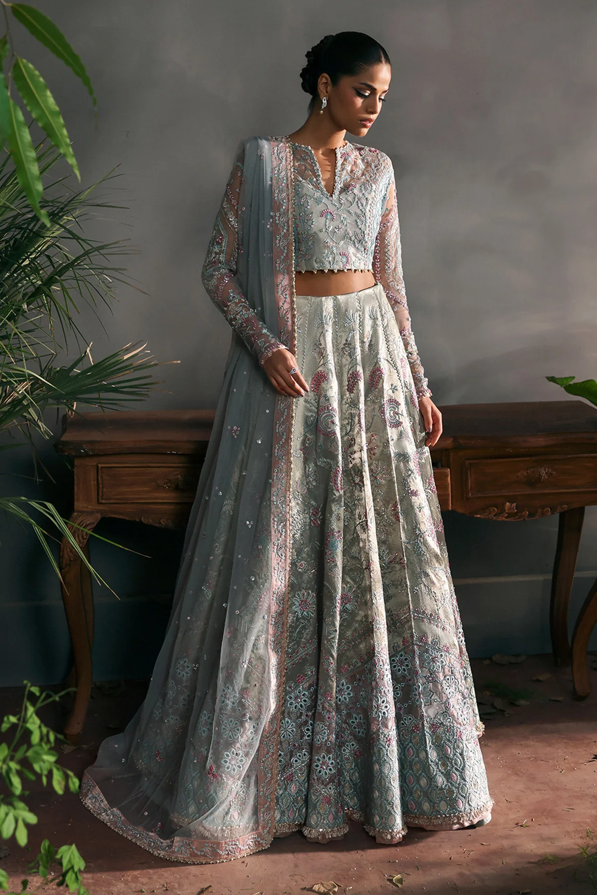 Afrozeh La Fuchsia '25 Party Collection | Elanora