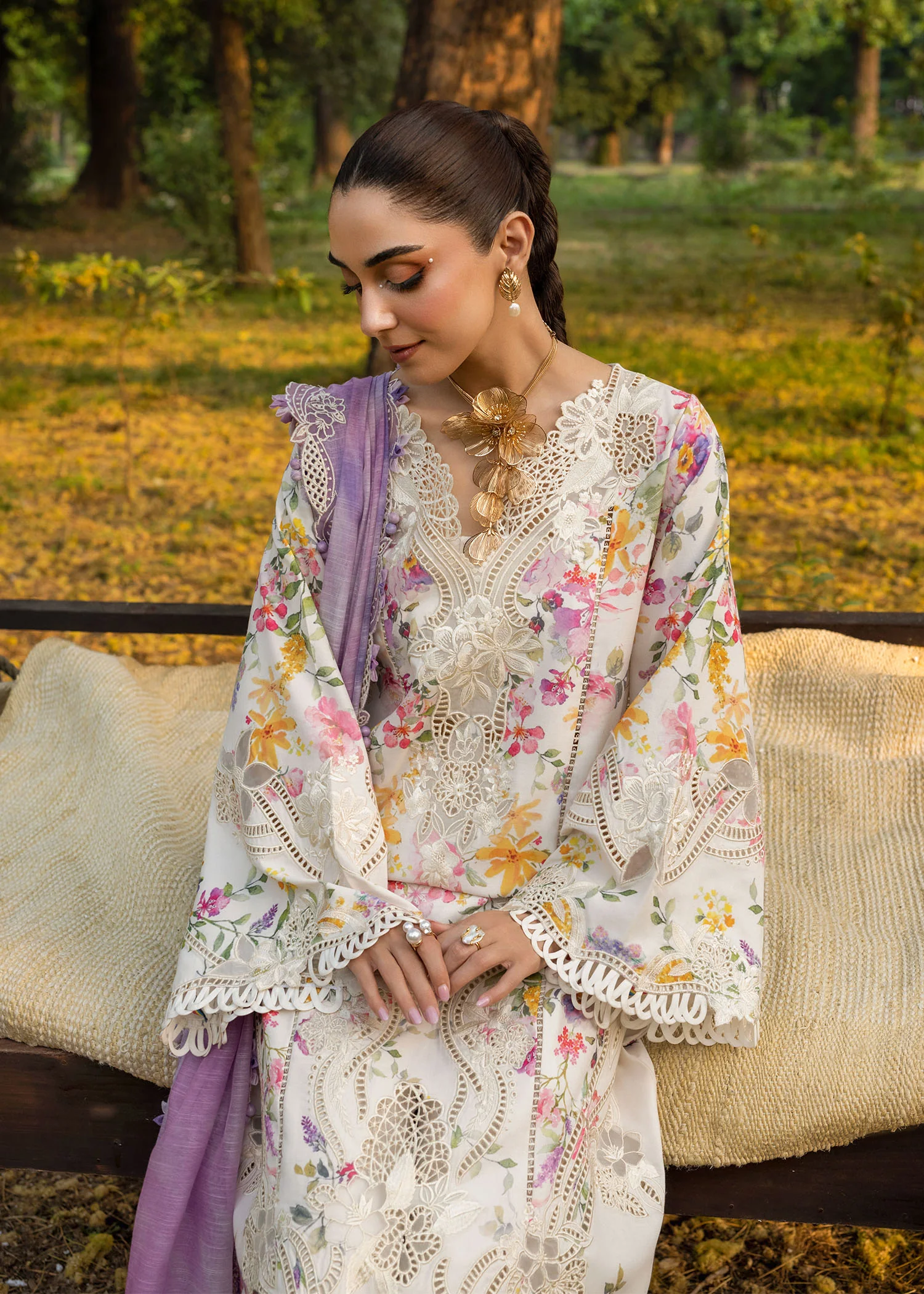 Crimson Tasawar Petals And Promises - D2B - Image 4