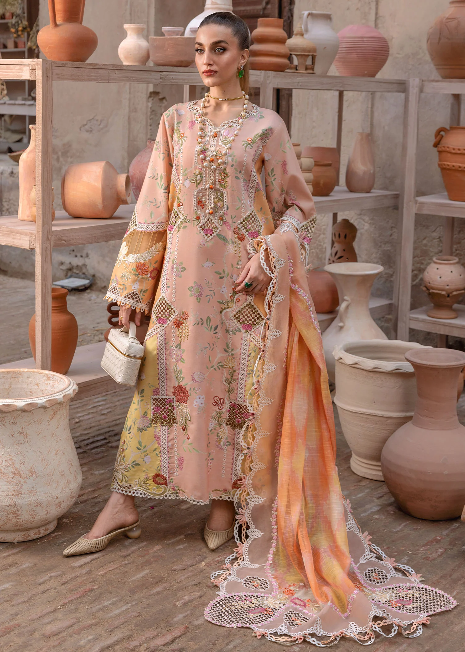 Crimson Tasawar Bonjour And Bloom - D4B