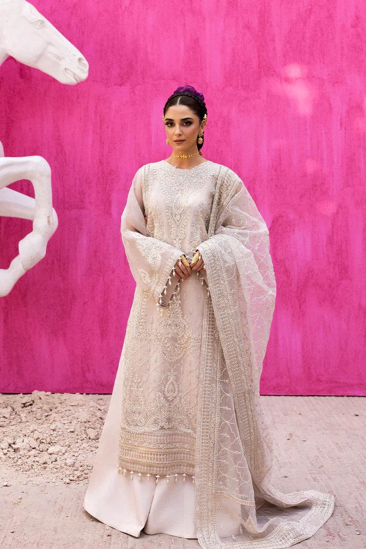 The Empress Wedding Formals By Emaan Adeel || LUMESSE