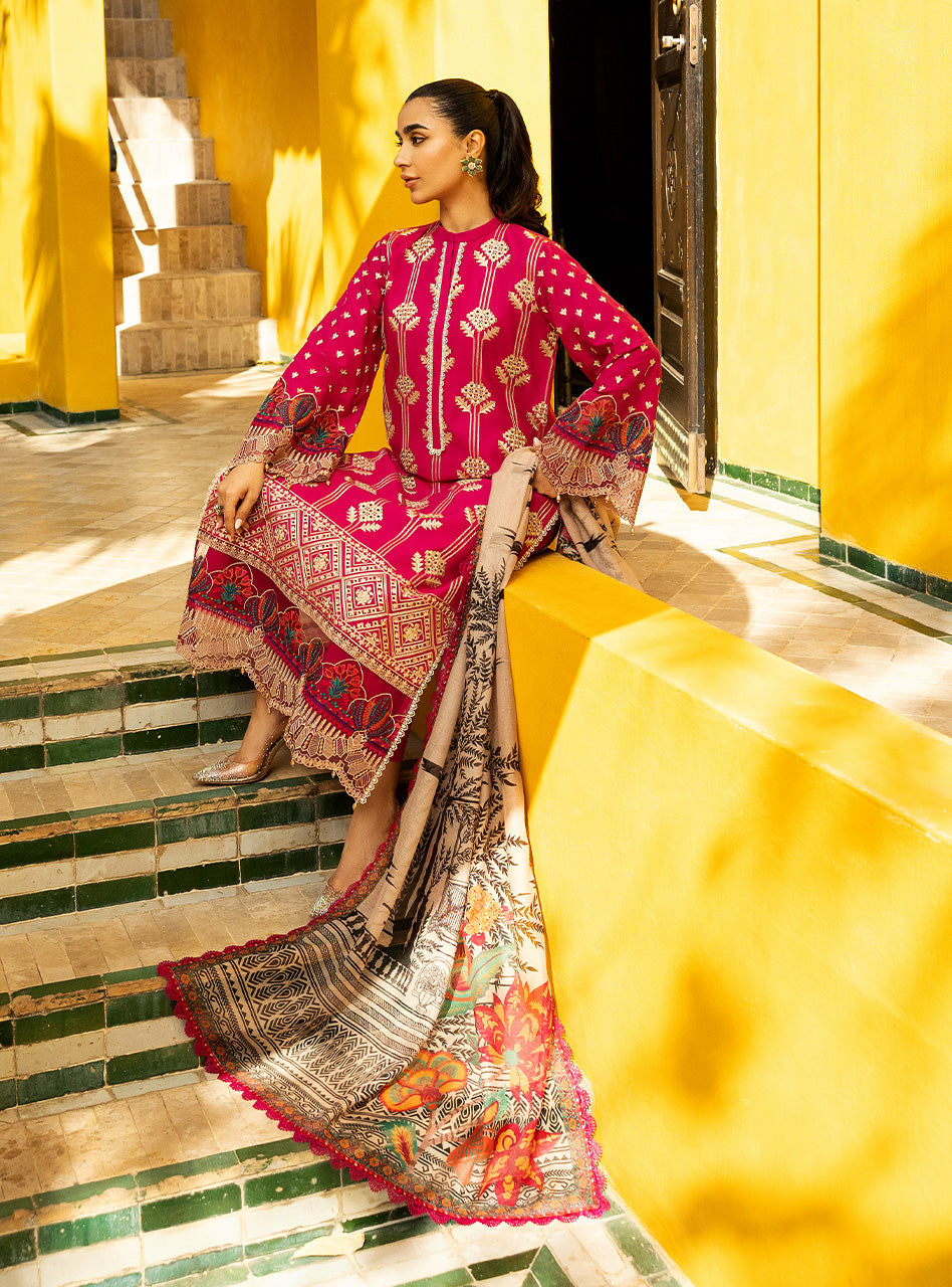 Zainab Chottani Chikankari Lawn 2025 | 4B - Image 5