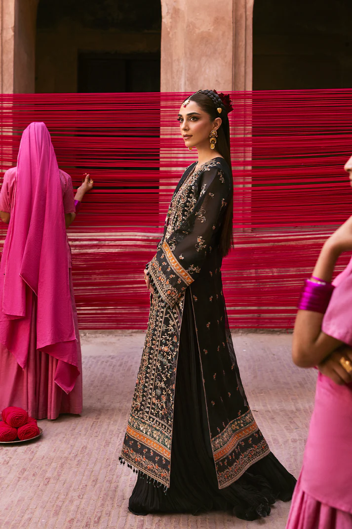 The Empress Wedding Formals By Emaan Adeel || NOCTELLE - Image 5