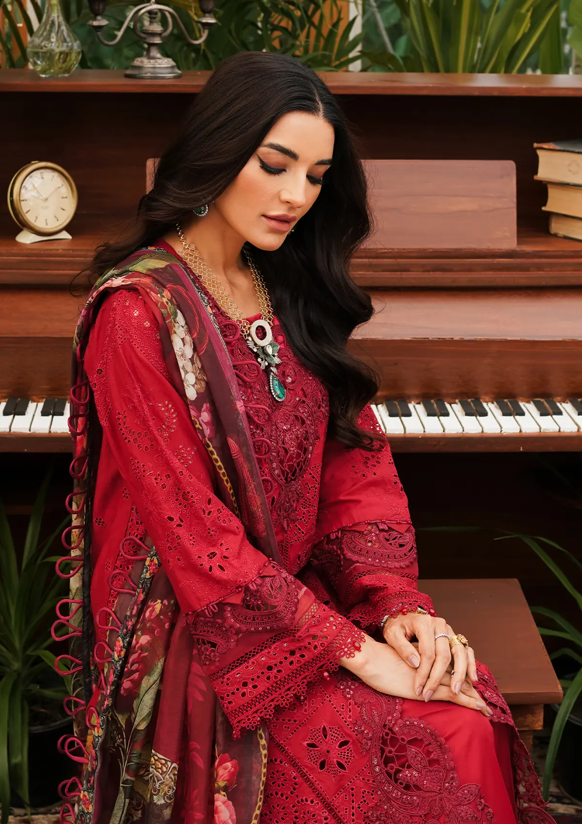 Kahf Luxury Lawn 2024 | KLE-04 - Image 4