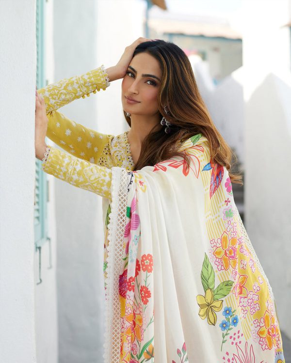 Palak Tiwari Luxury Lawn Collection - Image 2