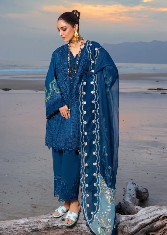 Crimson Lawn by Saira Shakira 24 | 2B - Image 3