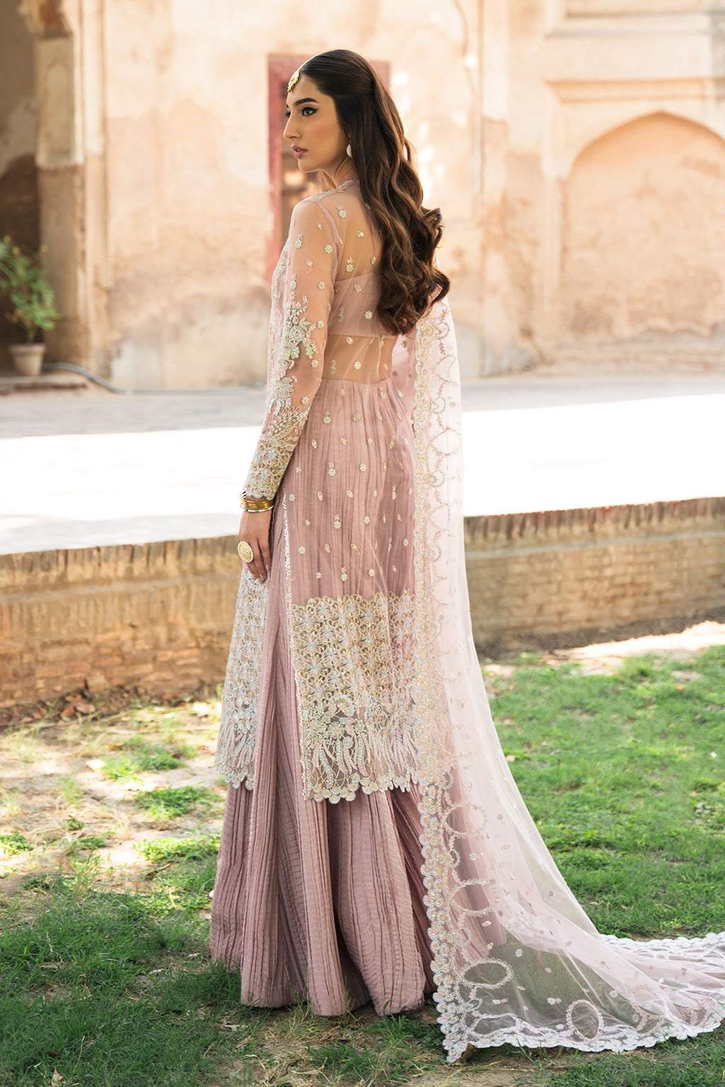 Ayzel Pehli Nazar 24 | MUSSARAT - Image 3