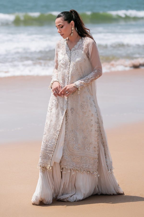Reveuse Wedding Formals by Emaan Adeel | NOVA - Image 2