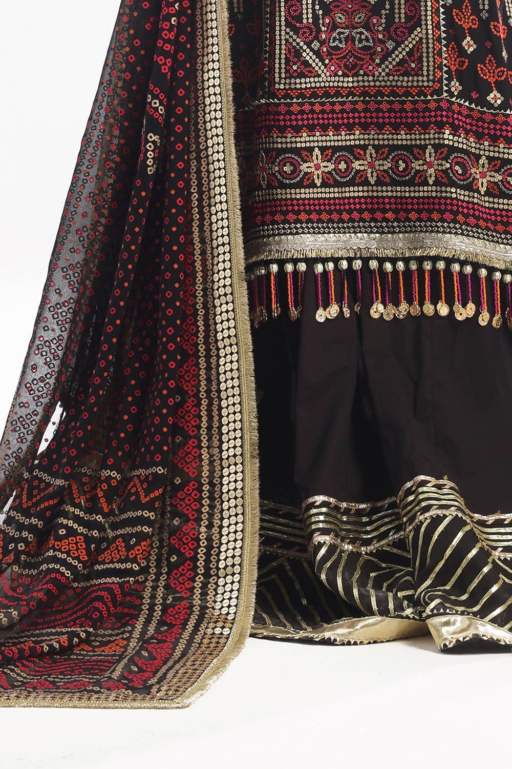 Gul Ahmed Chunri Collection 2025 | BM-52011 - Image 3