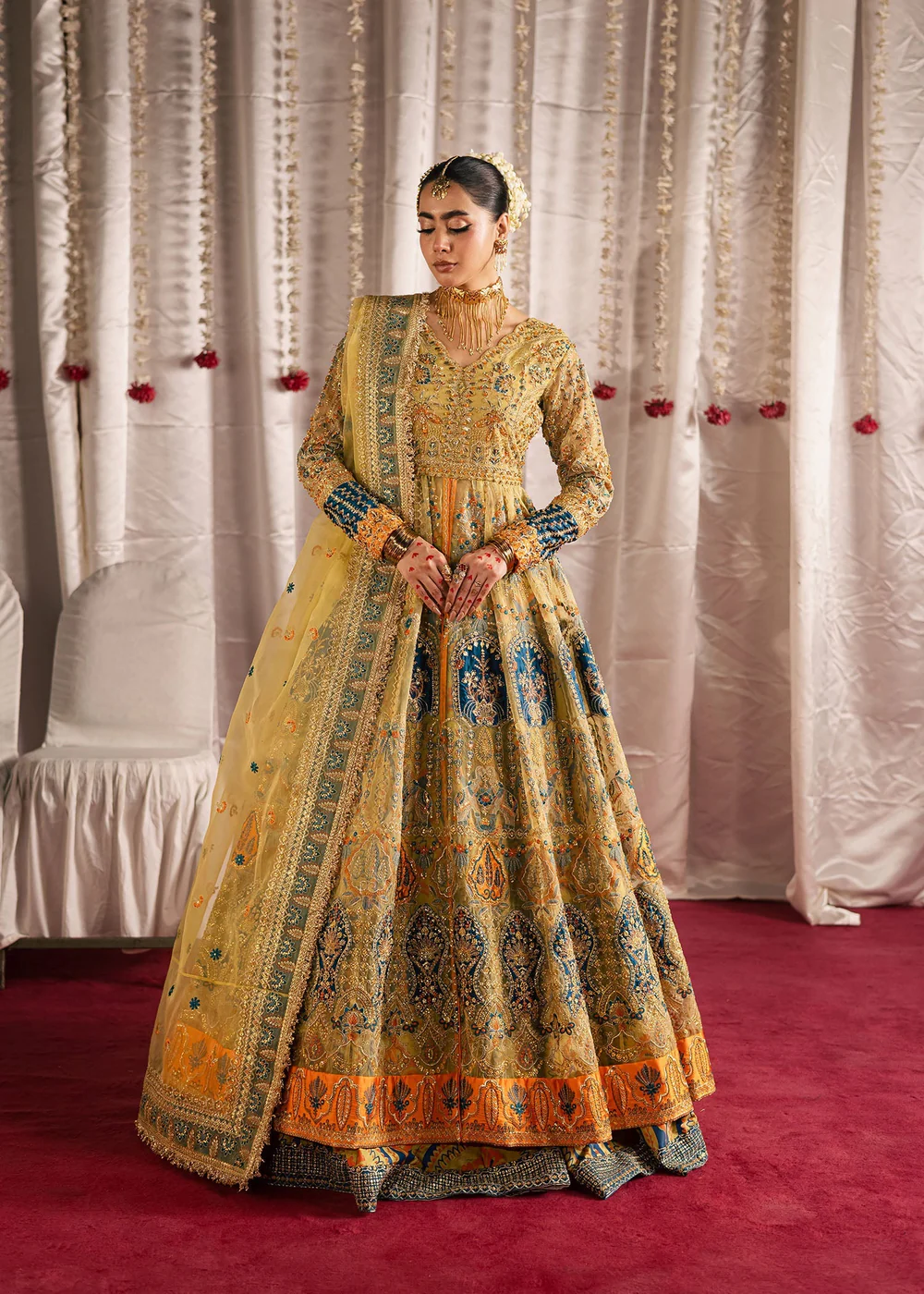 Jhul Mil Wedding by Maria Osama Khan | Sunehri
