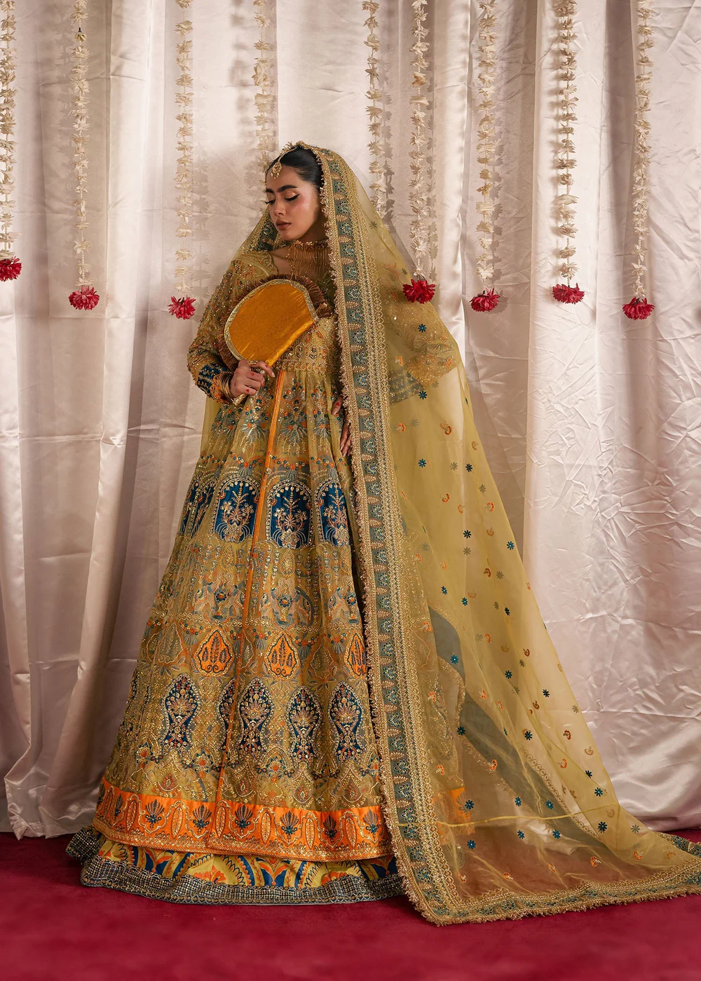 Jhul Mil Wedding by Maria Osama Khan | Sunehri - Image 4