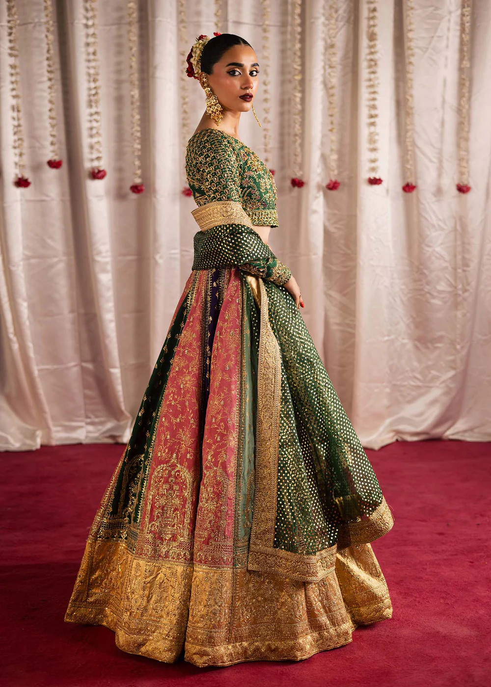 Jhul Mil Wedding by Maria Osama Khan | Rangrez - Image 3