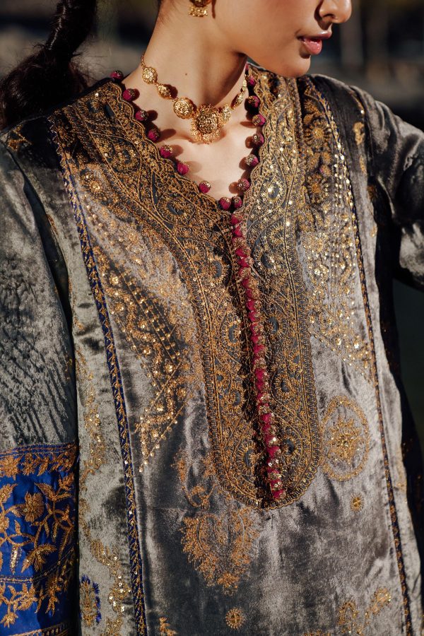 Sana Safinaz Winter Shawl   | V241-004-3CP - Image 3