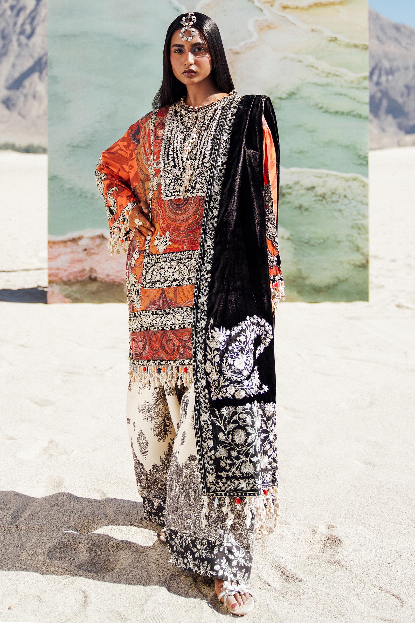 Sana Safinaz Winter Shawl   | V241-007-3CP
